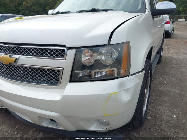 46198761 :رقم المزاد ، 1GNSKCE06BR379640 vin ، 2011 Chevrolet Tahoe Ltz مزاد بيع