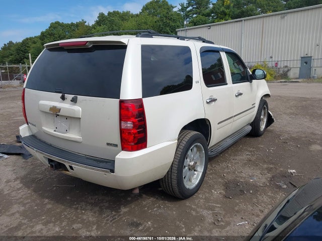 46198761 :رقم المزاد ، 1GNSKCE06BR379640 vin ، 2011 Chevrolet Tahoe Ltz مزاد بيع