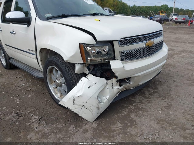 46198761 :رقم المزاد ، 1GNSKCE06BR379640 vin ، 2011 Chevrolet Tahoe Ltz مزاد بيع