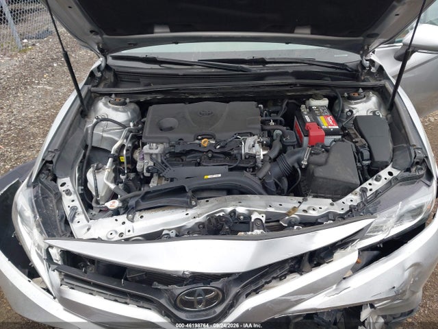 2020 Toyota Camry Le მანქანა იყიდება აუქციონზე, vin: 4T1L11AK1LU975552, აუქციონის ნომერი: 46198764