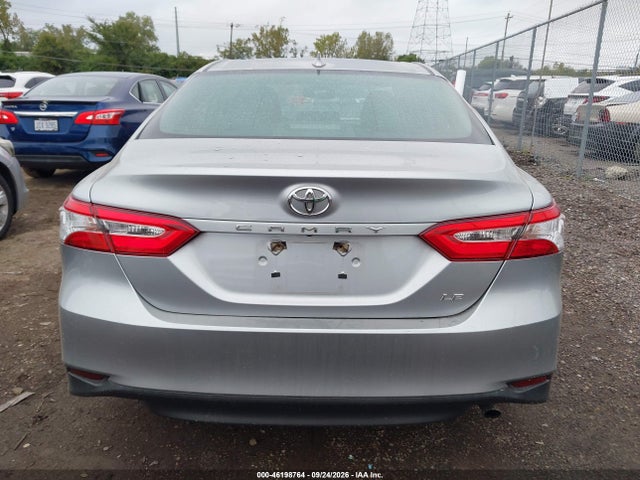 2020 Toyota Camry Le მანქანა იყიდება აუქციონზე, vin: 4T1L11AK1LU975552, აუქციონის ნომერი: 46198764