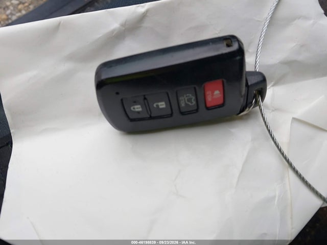 46198839 :رقم المزاد ، 2T3RFREV5HW695923 vin ، 2017 Toyota Rav4 Xle مزاد بيع