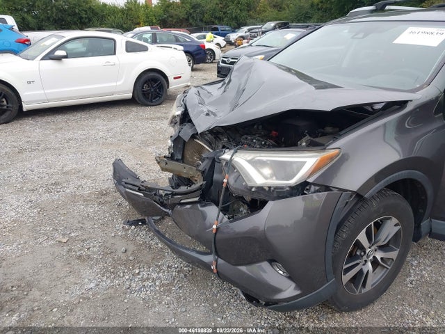 46198839 :رقم المزاد ، 2T3RFREV5HW695923 vin ، 2017 Toyota Rav4 Xle مزاد بيع
