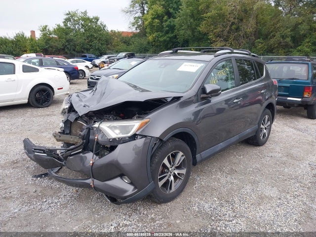 46198839 :رقم المزاد ، 2T3RFREV5HW695923 vin ، 2017 Toyota Rav4 Xle مزاد بيع