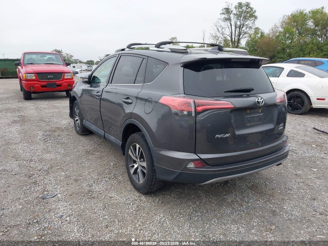 46198839 :رقم المزاد ، 2T3RFREV5HW695923 vin ، 2017 Toyota Rav4 Xle مزاد بيع
