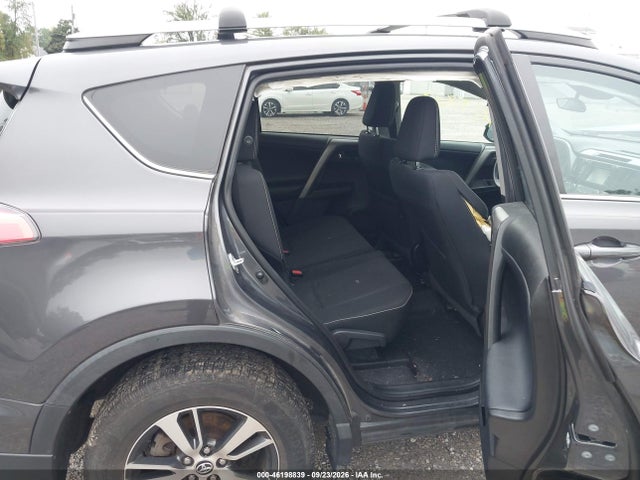 46198839 :رقم المزاد ، 2T3RFREV5HW695923 vin ، 2017 Toyota Rav4 Xle مزاد بيع