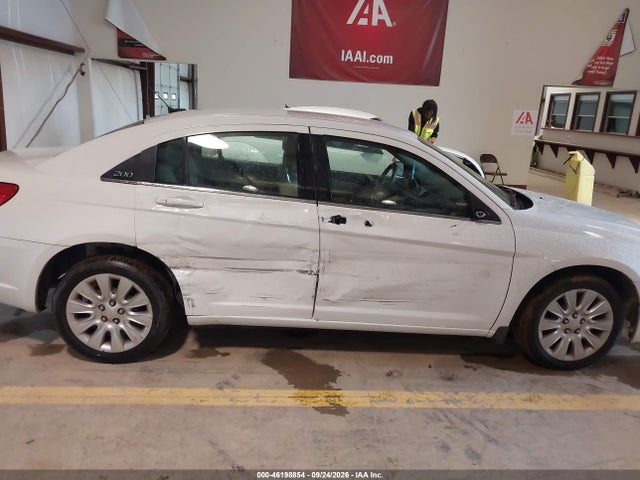 Продаж на аукціоні авто 2012 Chrysler 200 Lx, vin: 1C3CCBAB4CN274152, номер лоту: 46198854