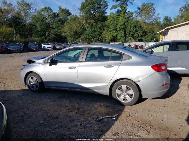 46198903 :رقم المزاد ، 1G1BC5SM5H7106730 vin ، 2017 Chevrolet Cruze Ls Auto مزاد بيع
