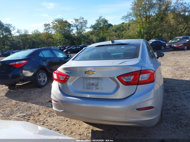 46198903 :رقم المزاد ، 1G1BC5SM5H7106730 vin ، 2017 Chevrolet Cruze Ls Auto مزاد بيع