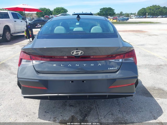 2025 Hyundai Elantra Limited მანქანა იყიდება აუქციონზე, vin: KMHLP4DG3SU031709, აუქციონის ნომერი: 46198924