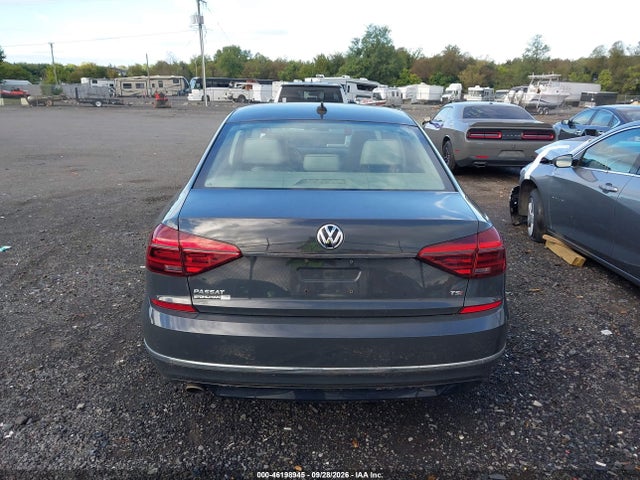 Продаж на аукціоні авто 2017 Volkswagen Passat 1.8t R-line, vin: 1VWDT7A30HC062645, номер лоту: 46198945