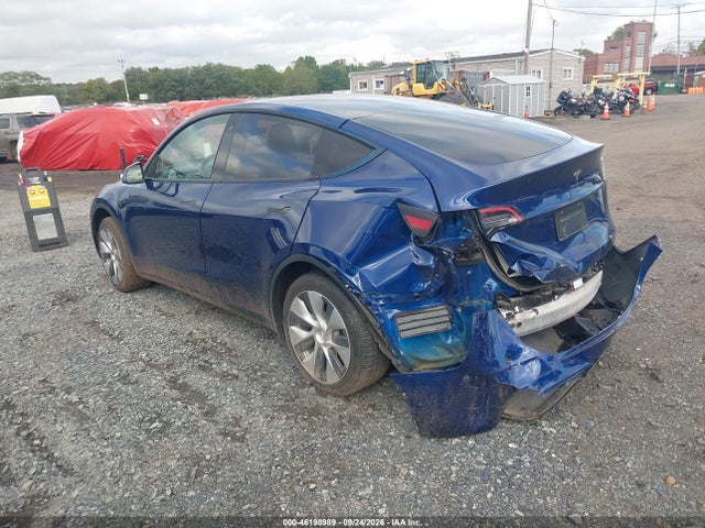 2021 Tesla Model Y Standard Range Rear-wheel Drive მანქანა იყიდება აუქციონზე, vin: 5YJYGDED6MF106428, აუქციონის ნომერი: 46198989