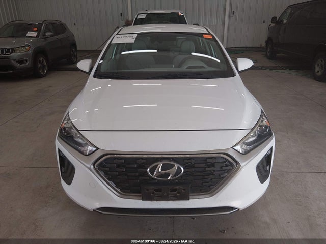 2020 Hyundai Ioniq Hybrid Blue მანქანა იყიდება აუქციონზე, vin: KMHC65LC1LU220271, აუქციონის ნომერი: 46199166