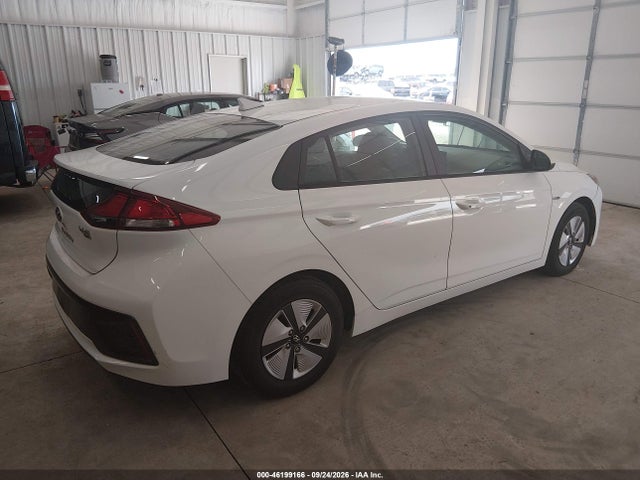 2020 Hyundai Ioniq Hybrid Blue მანქანა იყიდება აუქციონზე, vin: KMHC65LC1LU220271, აუქციონის ნომერი: 46199166