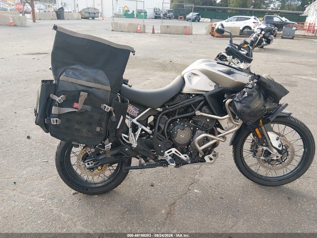 46199283 :رقم المزاد ، SMTE67DFXPTBK9694 vin ، 2023 Triumph Motorcycle Tiger 900 Rally Pro/900 Bond Edition مزاد بيع