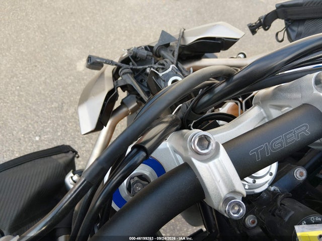 46199283 :رقم المزاد ، SMTE67DFXPTBK9694 vin ، 2023 Triumph Motorcycle Tiger 900 Rally Pro/900 Bond Edition مزاد بيع