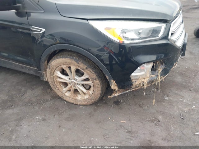 Продаж на аукціоні авто 2018 Ford Escape Se, vin: 1FMCU9GD2JUC40980, номер лоту: 46199311