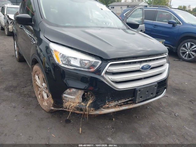 Продаж на аукціоні авто 2018 Ford Escape Se, vin: 1FMCU9GD2JUC40980, номер лоту: 46199311