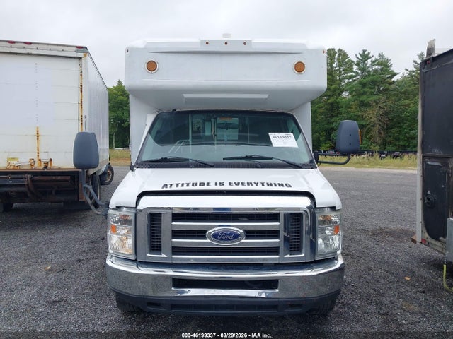 46199337 :رقم المزاد ، 1FDFE4FS7HDC33482 vin ، 2017 Ford Bus E-series Cutaway مزاد بيع