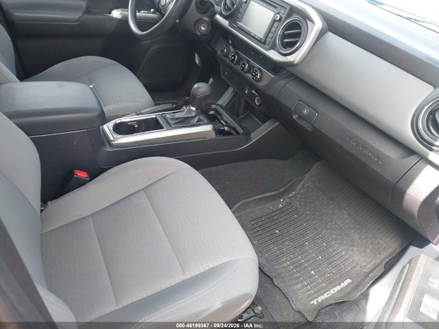 46199367 :رقم المزاد ، 5TFSZ5AN6HX096872 vin ، 2017 Toyota Tacoma Sr5 V6 مزاد بيع