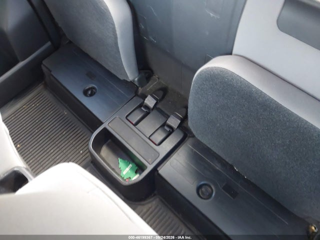 46199367 :رقم المزاد ، 5TFSZ5AN6HX096872 vin ، 2017 Toyota Tacoma Sr5 V6 مزاد بيع