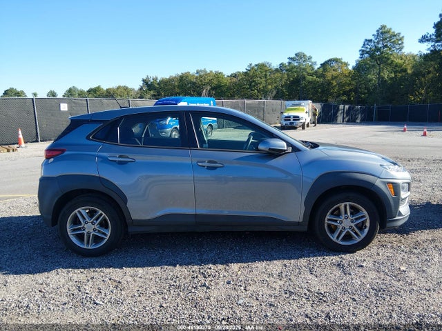 2021 Hyundai Kona Se მანქანა იყიდება აუქციონზე, vin: KM8K12AA6MU665777, აუქციონის ნომერი: 46199379