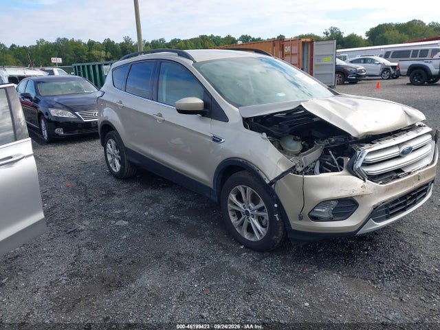 46199423 :رقم المزاد ، 1FMCU9GD9JUA88292 vin ، 2018 Ford Escape Se مزاد بيع