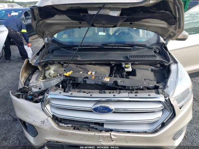 46199423 :رقم المزاد ، 1FMCU9GD9JUA88292 vin ، 2018 Ford Escape Se مزاد بيع