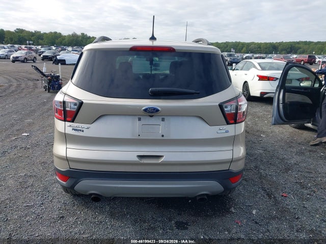 46199423 :رقم المزاد ، 1FMCU9GD9JUA88292 vin ، 2018 Ford Escape Se مزاد بيع