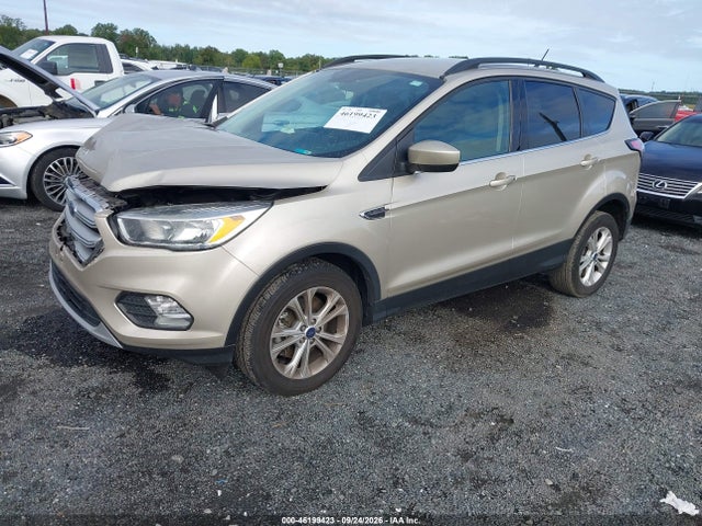 46199423 :رقم المزاد ، 1FMCU9GD9JUA88292 vin ، 2018 Ford Escape Se مزاد بيع
