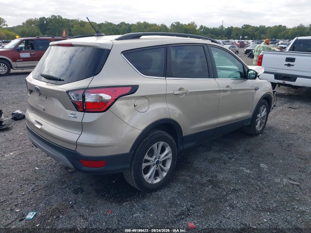46199423 :رقم المزاد ، 1FMCU9GD9JUA88292 vin ، 2018 Ford Escape Se مزاد بيع