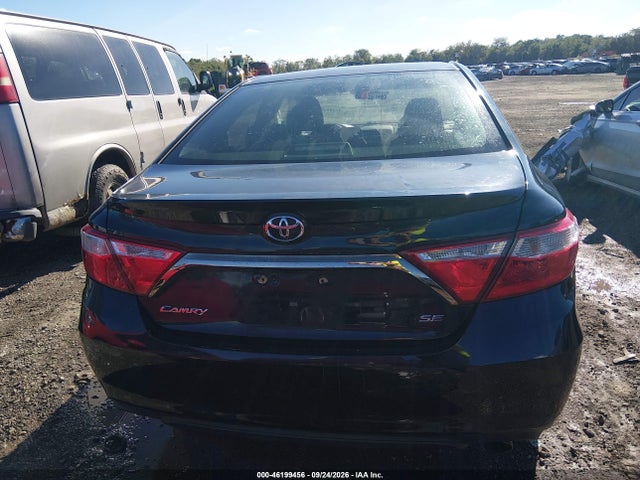 46199456 :رقم المزاد ، 4T1BF1FK6FU009353 vin ، 2015 Toyota Camry Se مزاد بيع
