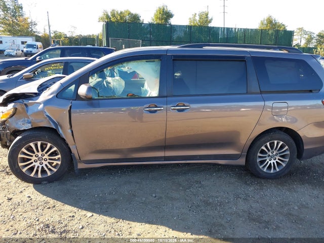 Продаж на аукціоні авто 2018 Toyota Sienna Xle 8 Passenger, vin: 5TDYZ3DC5JS925175, номер лоту: 46199580