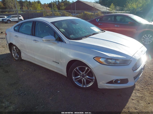 2015 Ford Fusion Hybrid Titanium მანქანა იყიდება აუქციონზე, vin: 3FA6P0RU5FR171787, აუქციონის ნომერი: 46199765