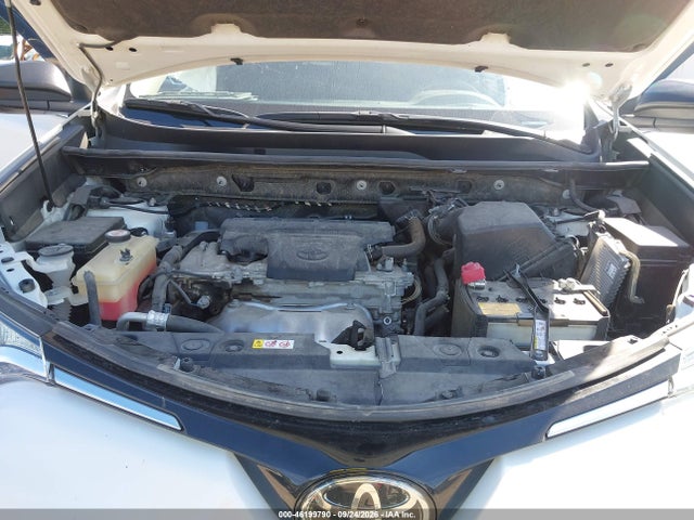 2018 Toyota Rav4 Le მანქანა იყიდება აუქციონზე, vin: JTMBFREV2JJ745747, აუქციონის ნომერი: 46199790