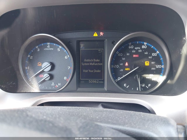 2018 Toyota Rav4 Le მანქანა იყიდება აუქციონზე, vin: JTMBFREV2JJ745747, აუქციონის ნომერი: 46199790