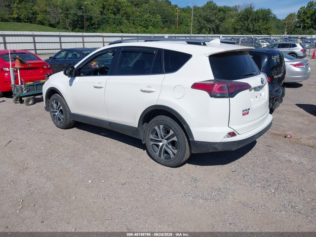2018 Toyota Rav4 Le მანქანა იყიდება აუქციონზე, vin: JTMBFREV2JJ745747, აუქციონის ნომერი: 46199790