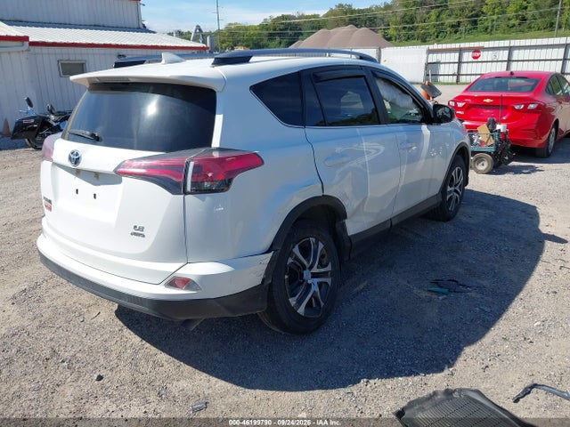 2018 Toyota Rav4 Le მანქანა იყიდება აუქციონზე, vin: JTMBFREV2JJ745747, აუქციონის ნომერი: 46199790