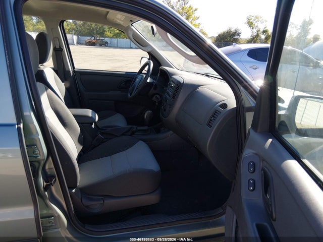 2005 Ford Escape Xls მანქანა იყიდება აუქციონზე, vin: 1FMYU02Z75KB37110, აუქციონის ნომერი: 46199883