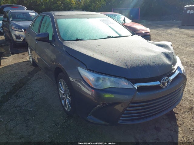 46199900 :رقم المزاد ، 4T1BF1FK9HU784698 vin ، 2017 Toyota Camry Xle مزاد بيع