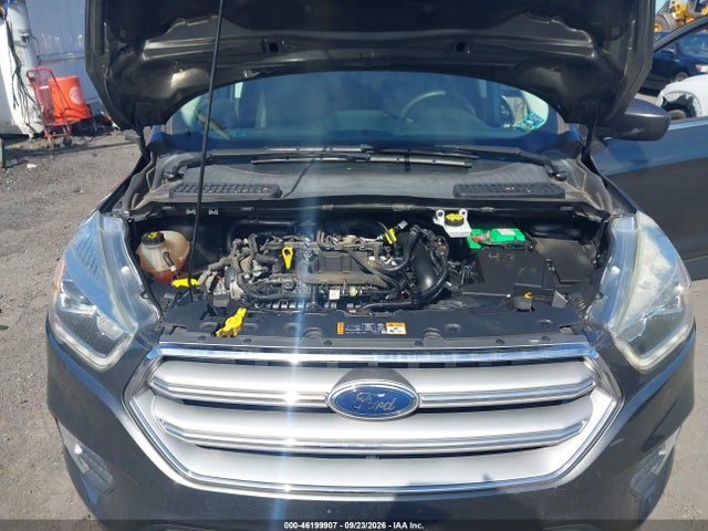 Продажа на аукционе авто 2017 Ford Escape Se, vin: 1FMCU9GD4HUD72049, номер лота: 46199907