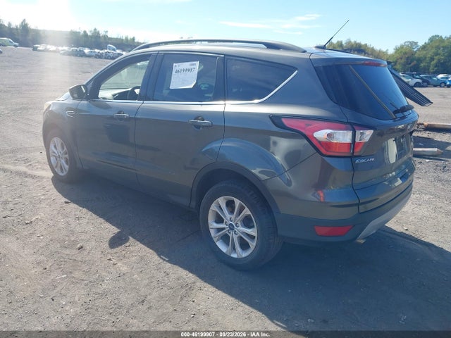 Продажа на аукционе авто 2017 Ford Escape Se, vin: 1FMCU9GD4HUD72049, номер лота: 46199907
