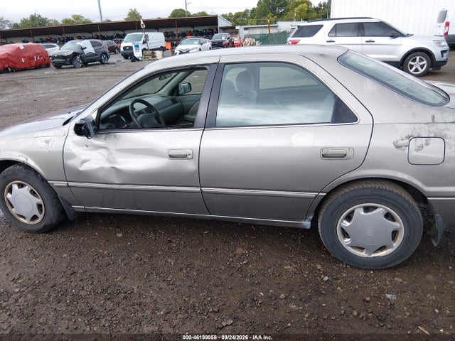 1999 Toyota Camry Ce მანქანა იყიდება აუქციონზე, vin: 4T1BG22K5XU531577, აუქციონის ნომერი: 46199958