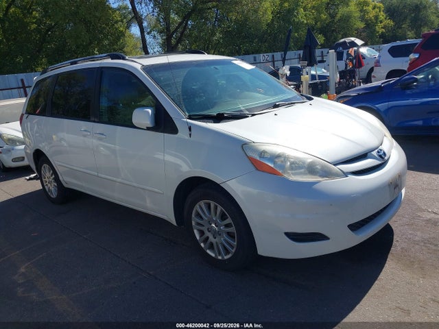 46200042 :رقم المزاد ، 5TDBK22C68S013852 vin ، 2008 Toyota Sienna Xle مزاد بيع
