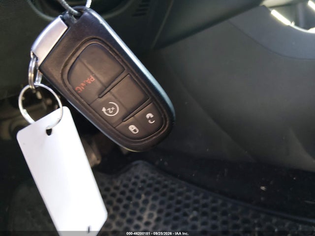 Продаж на аукціоні авто 2019 Jeep Cherokee Latitude Plus Fwd, vin: 1C4PJLLB7KD332037, номер лоту: 46200181