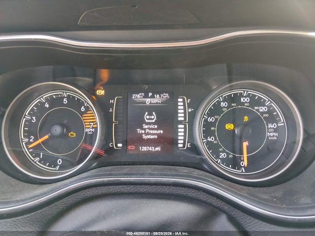 Продаж на аукціоні авто 2019 Jeep Cherokee Latitude Plus Fwd, vin: 1C4PJLLB7KD332037, номер лоту: 46200181