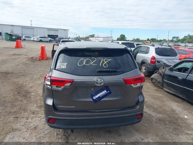 2018 Toyota Highlander Le მანქანა იყიდება აუქციონზე, vin: 5TDZARFH7JS039186, აუქციონის ნომერი: 46200278