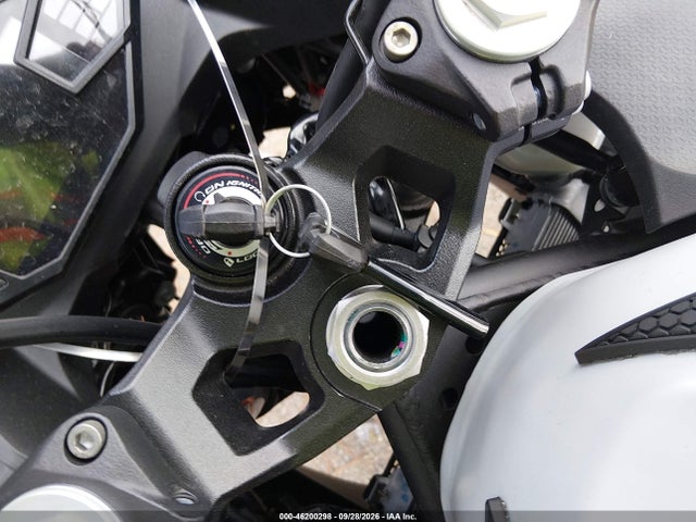 46200298 :رقم المزاد ، ML5EXGG13SDA71551 vin ، 2025 Kawasaki Ex500 مزاد بيع