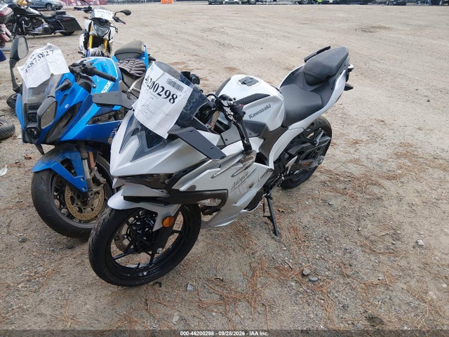 46200298 :رقم المزاد ، ML5EXGG13SDA71551 vin ، 2025 Kawasaki Ex500 مزاد بيع