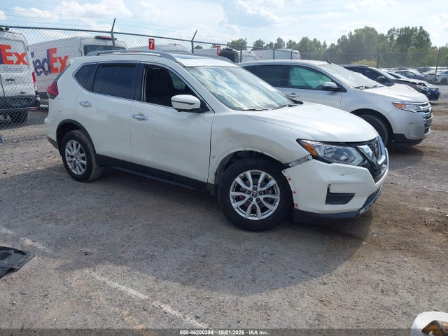 46200394 :رقم المزاد ، 5N1AT2MV2HC881089 vin ، 2017 Nissan Rogue Sv مزاد بيع